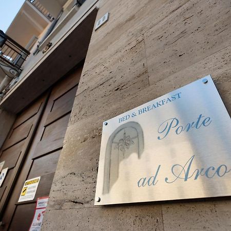 Porte Ad Arco 브라 외부 사진